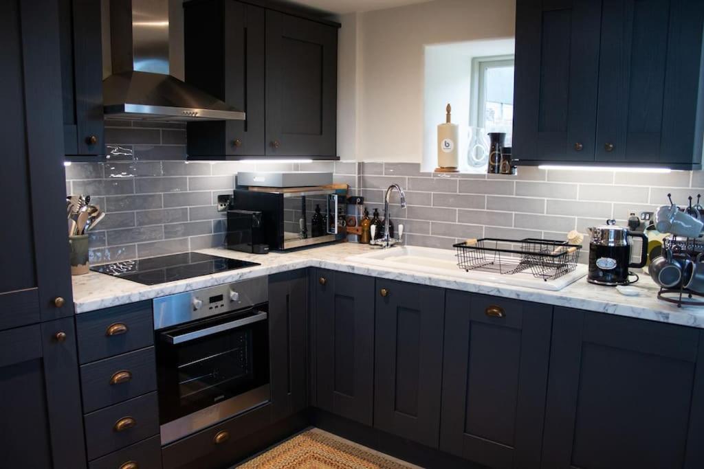 The Cart House - Beautiful Contemporary Barn - Hot Tub Apartment Bridgnorth Exterior foto
