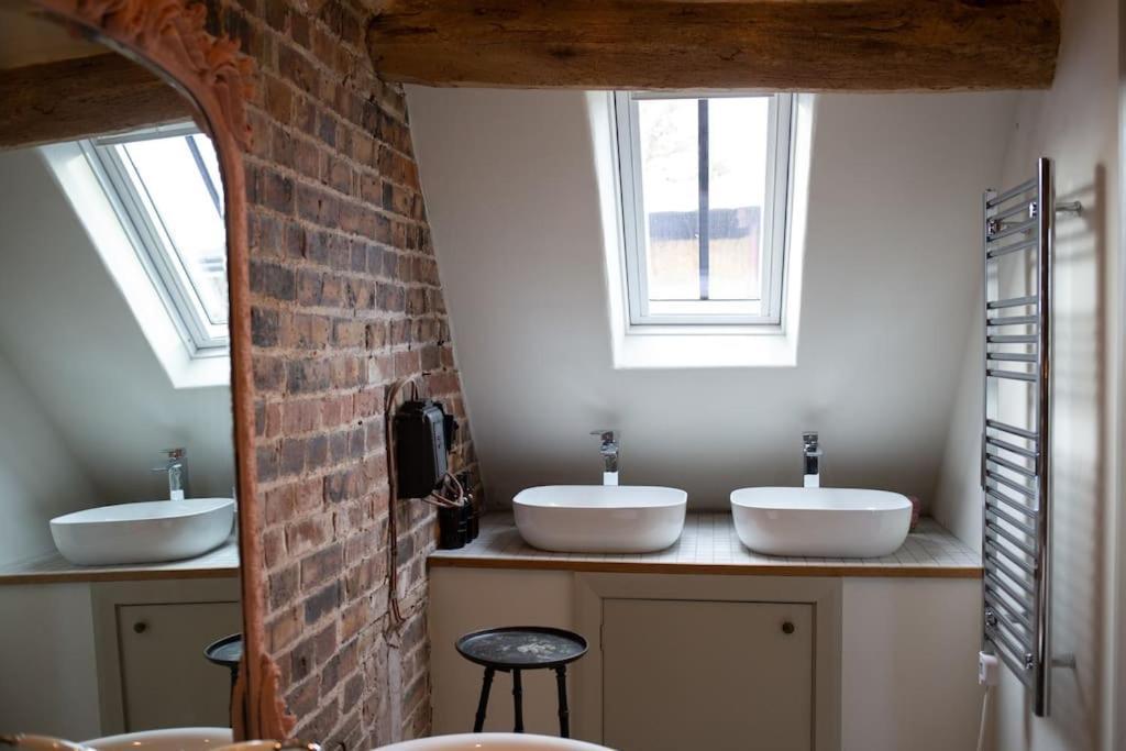 The Cart House - Beautiful Contemporary Barn - Hot Tub Apartment Bridgnorth Exterior foto