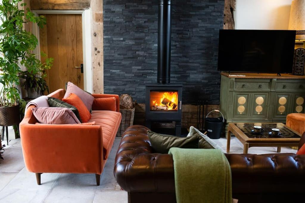 The Cart House - Beautiful Contemporary Barn - Hot Tub Apartment Bridgnorth Exterior foto
