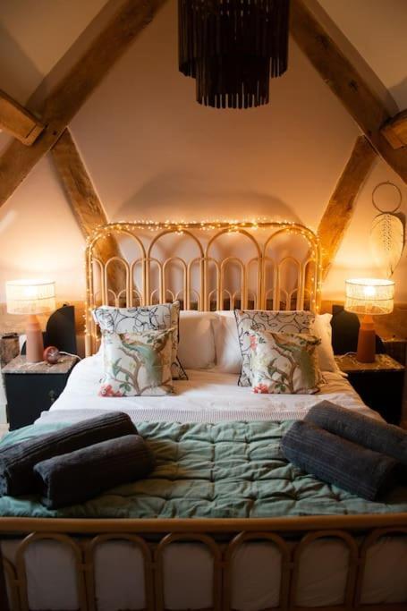 The Cart House - Beautiful Contemporary Barn - Hot Tub Apartment Bridgnorth Exterior foto