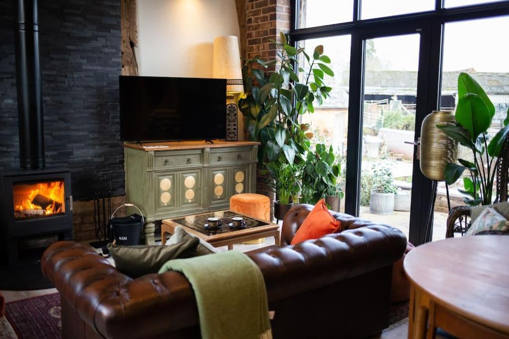 The Cart House - Beautiful Contemporary Barn - Hot Tub Apartment Bridgnorth Exterior foto