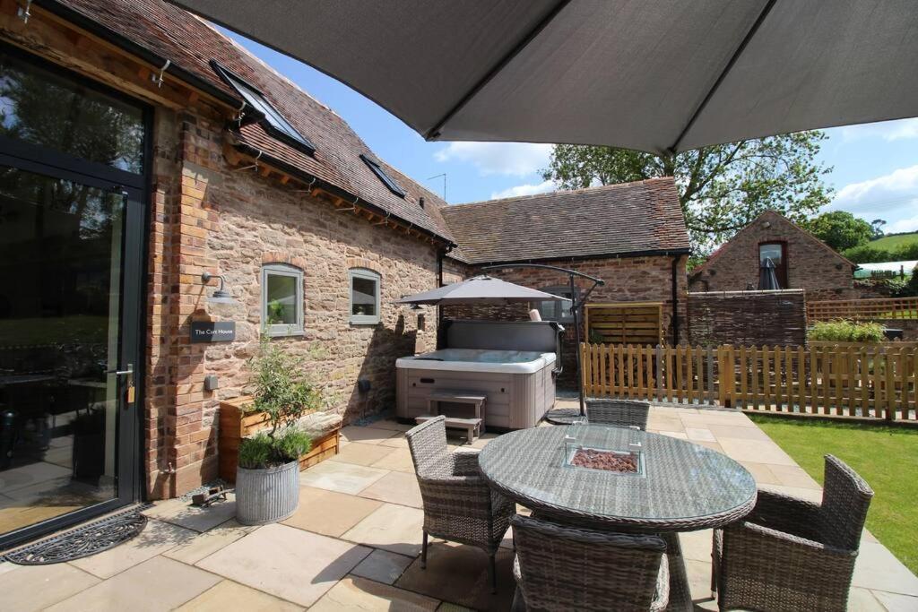 The Cart House - Beautiful Contemporary Barn - Hot Tub Apartment Bridgnorth Exterior foto